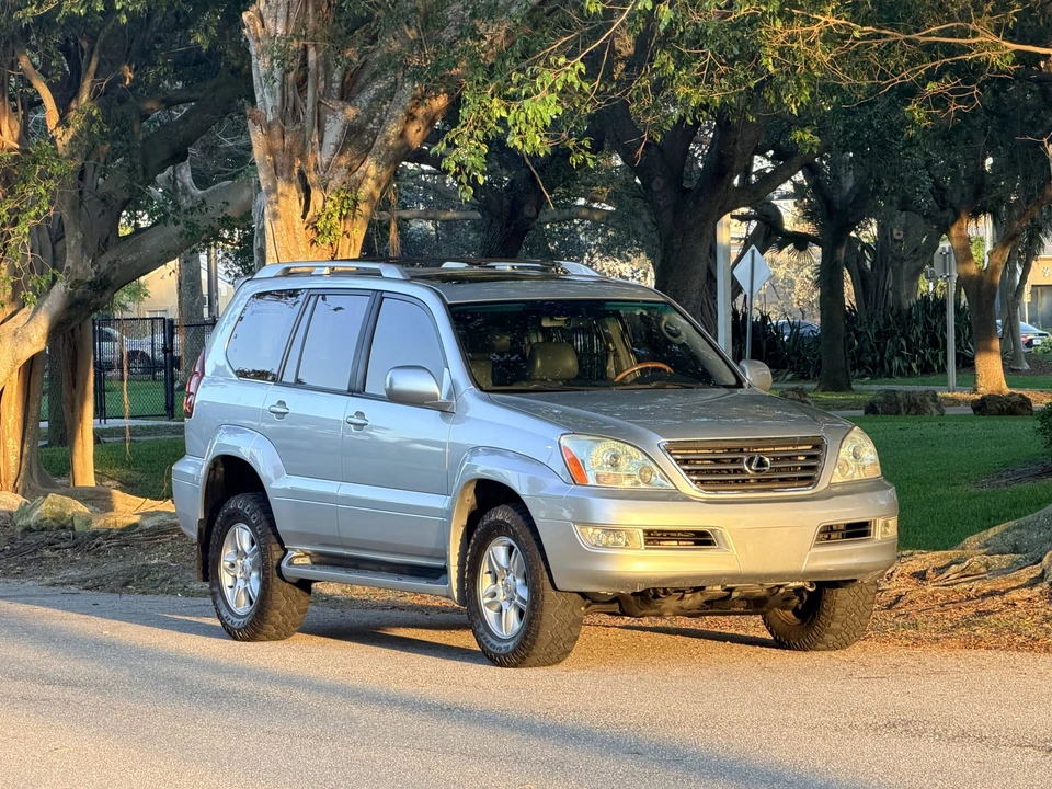 2007 Lexus GX 1st Gen - Image 19 of 31