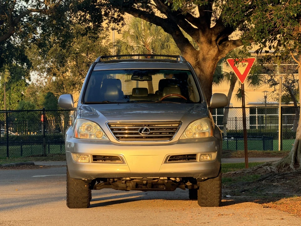 2007 Lexus GX 1st Gen - Image 16 of 31