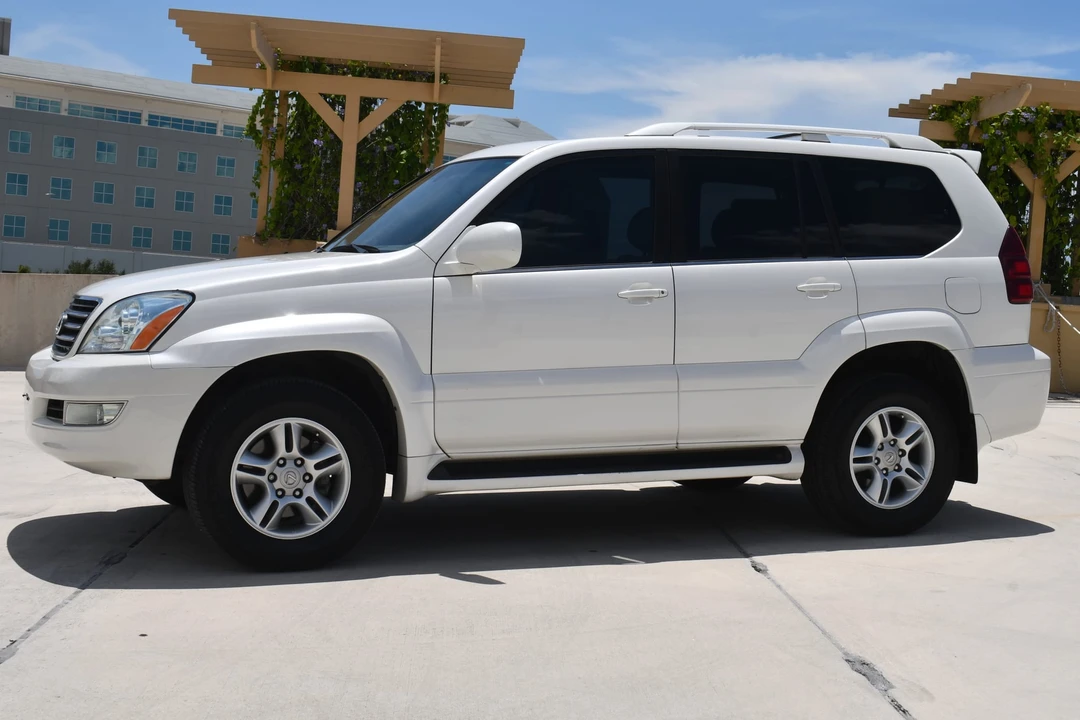 2007 Lexus GX 1st Gen - Image 18 of 31
