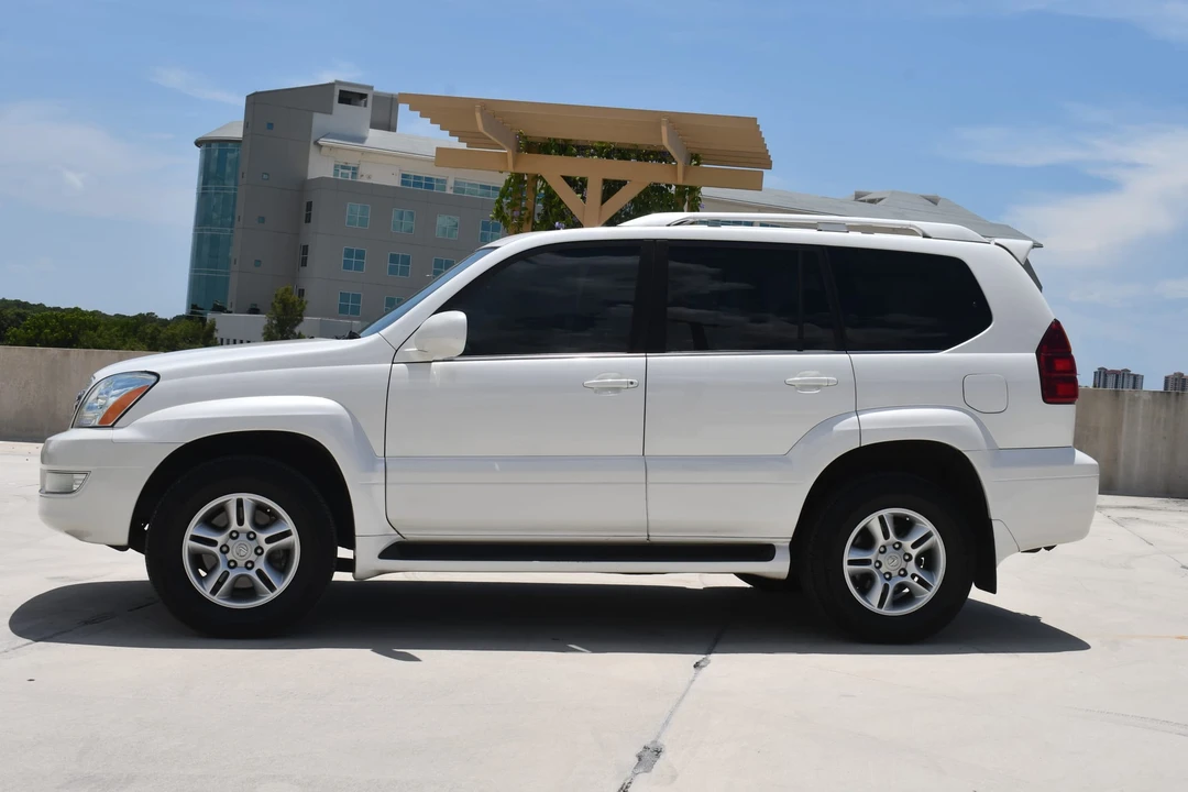 2007 Lexus GX 1st Gen - Image 17 of 31