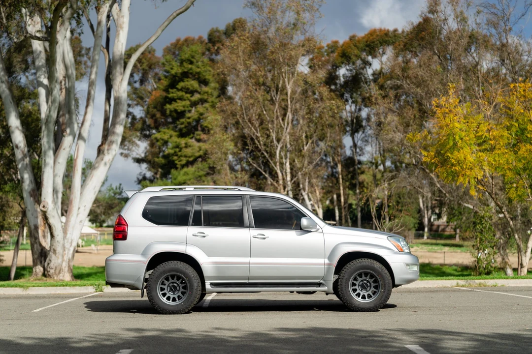 2007 Lexus GX 1st Gen - Image 5 of 31