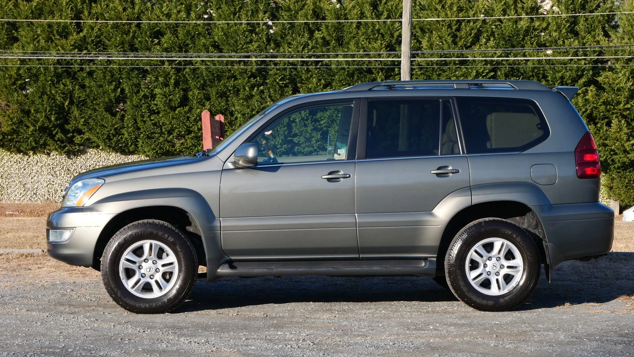 2007 Lexus GX 1st Gen - Image 16 of 31