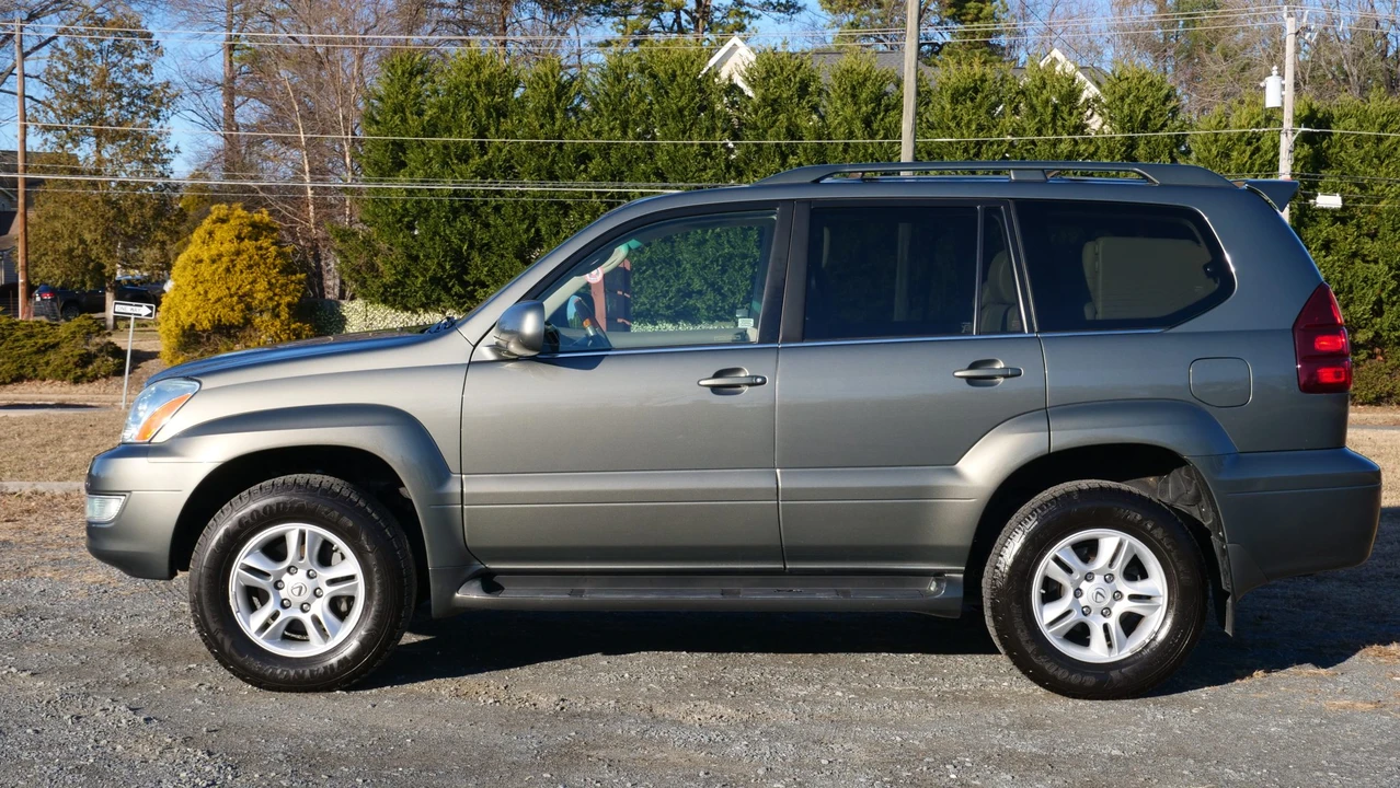 2007 Lexus GX 1st Gen - Image 18 of 31