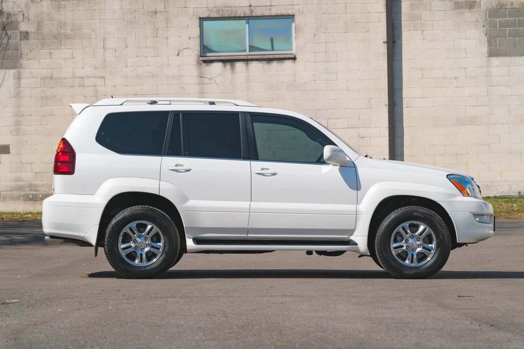2007 Lexus GX 1st Gen - Image 19 of 31