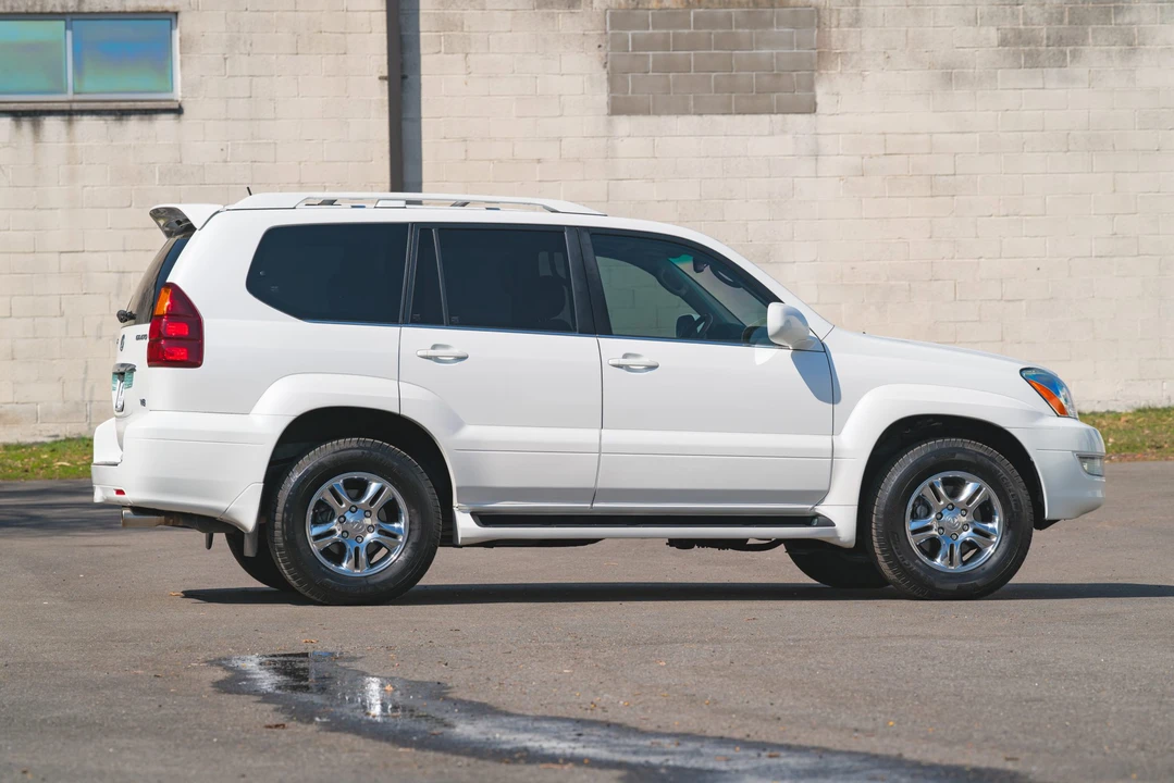 2007 Lexus GX 1st Gen - Image 18 of 31