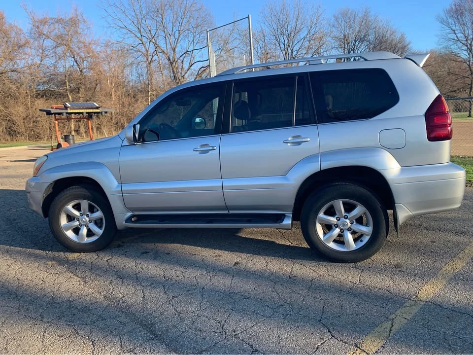 2007 Lexus GX 1st Gen - Image 2 of 10
