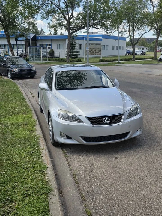 2007 Lexus IS 2nd Gen - Image 2 of 5