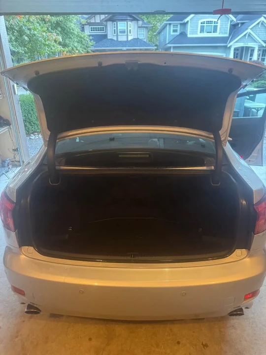2007 Lexus IS 2nd Gen - Image 11 of 18