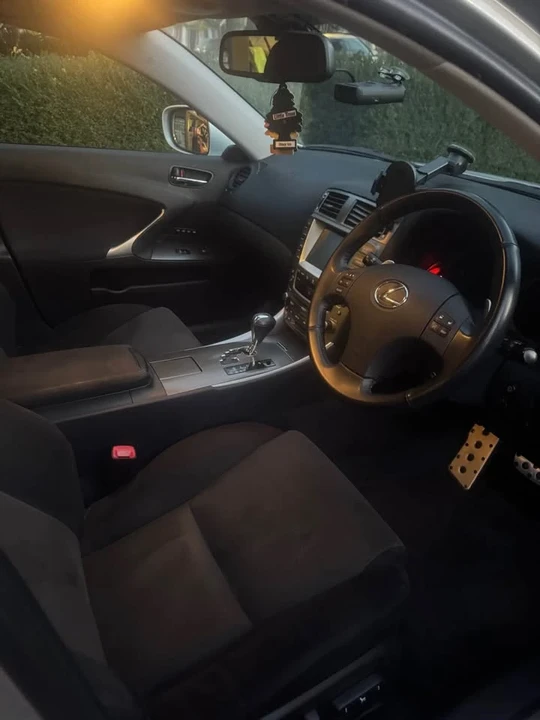 2007 Lexus IS 2nd Gen - Image 12 of 18