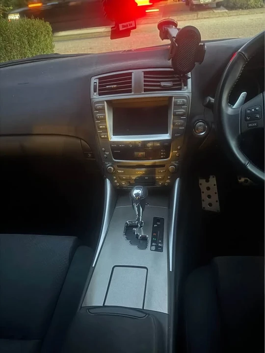 2007 Lexus IS 2nd Gen - Image 16 of 18