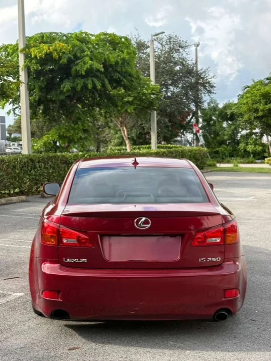 2007 Lexus IS 2nd Gen - Image 8 of 16