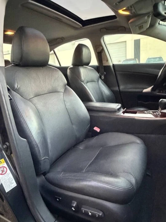 2007 Lexus IS 2nd Gen - Image 12 of 16