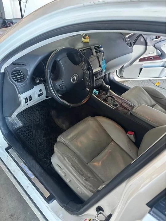 2007 Lexus IS 2nd Gen - Image 14 of 19