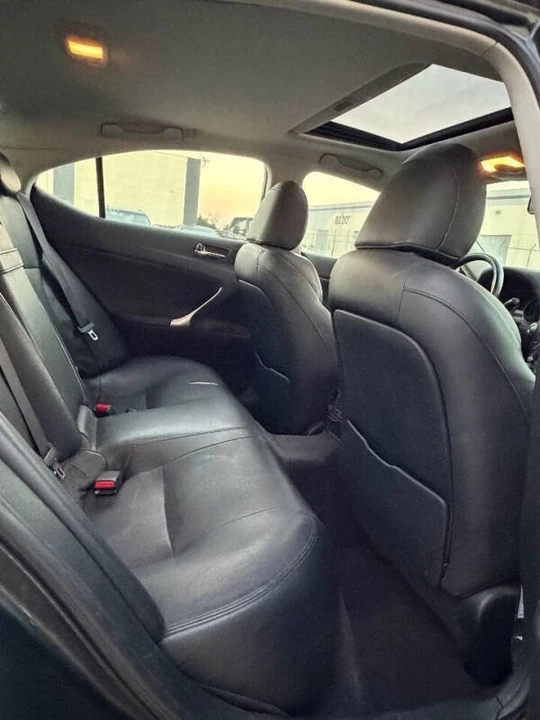 2007 Lexus IS 2nd Gen - Image 11 of 16