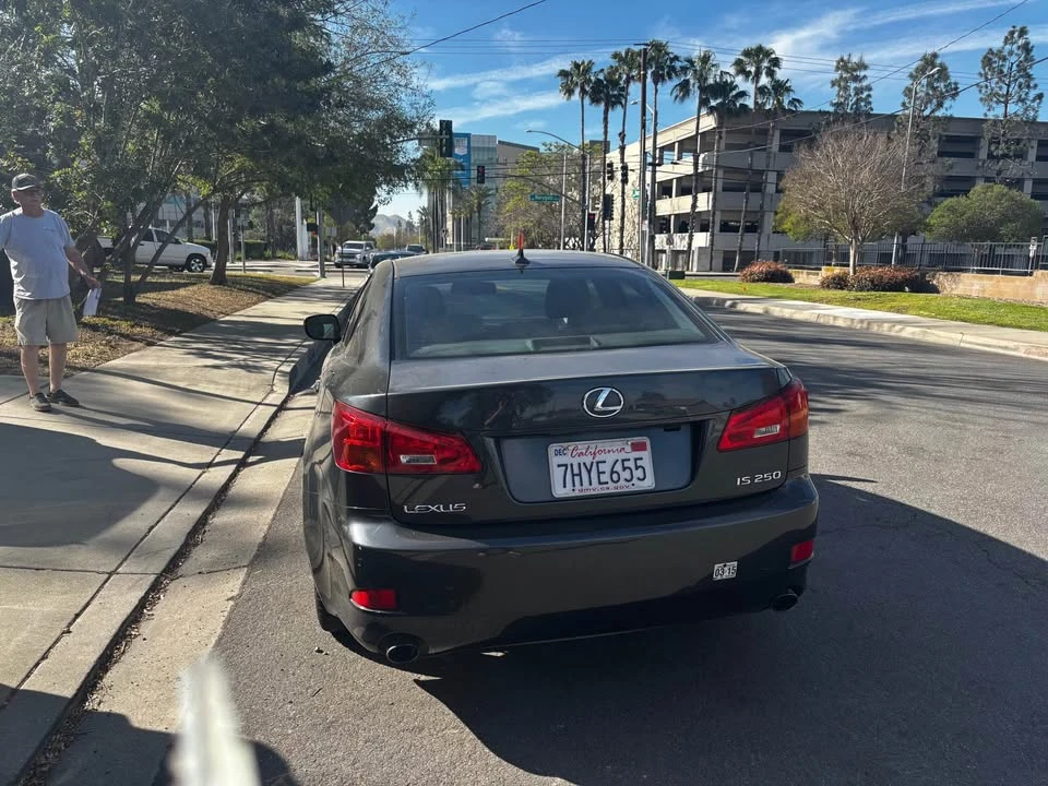 2007 Lexus IS 2nd Gen - Image 3 of 8