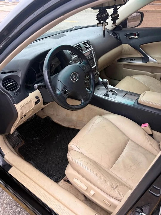 2007 Lexus IS 2nd Gen - Image 4 of 5