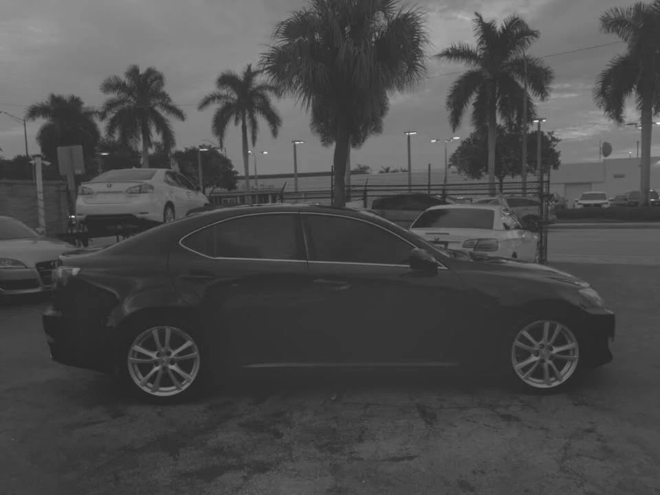 2007 Lexus IS 2nd Gen - Image 11 of 19