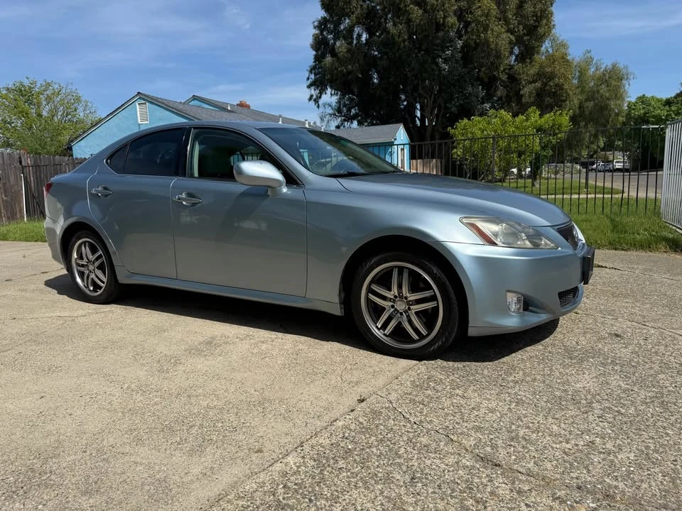 2007 Lexus IS 2nd Gen - Image 2 of 9