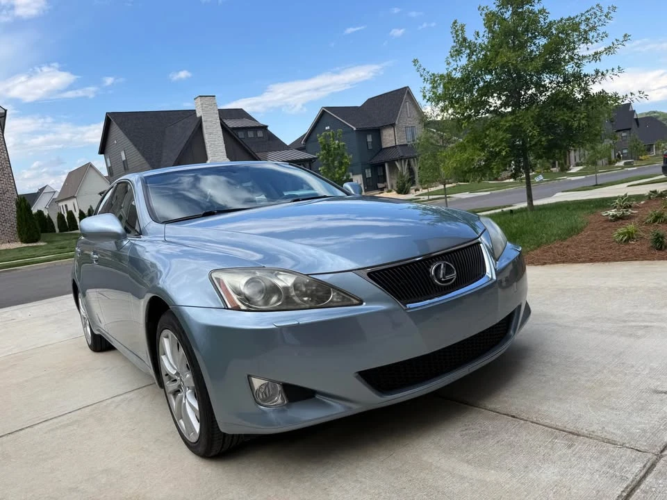 2007 Lexus IS 2nd Gen - Image 2 of 11