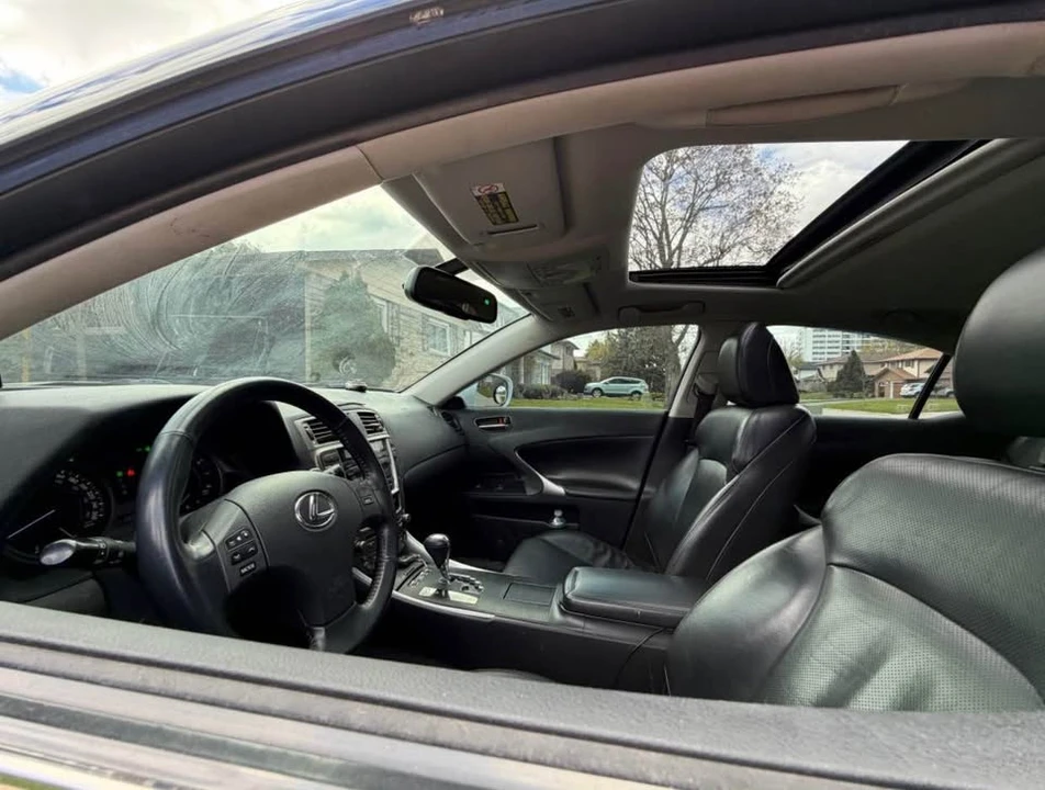 2007 Lexus IS 2nd Gen - Image 6 of 8
