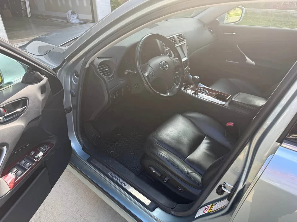 2007 Lexus IS 2nd Gen - Image 8 of 11