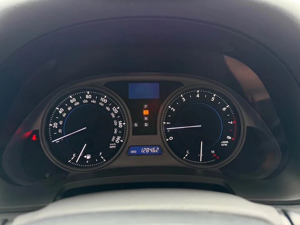 2007 Lexus IS 2nd Gen - Image 10 of 12