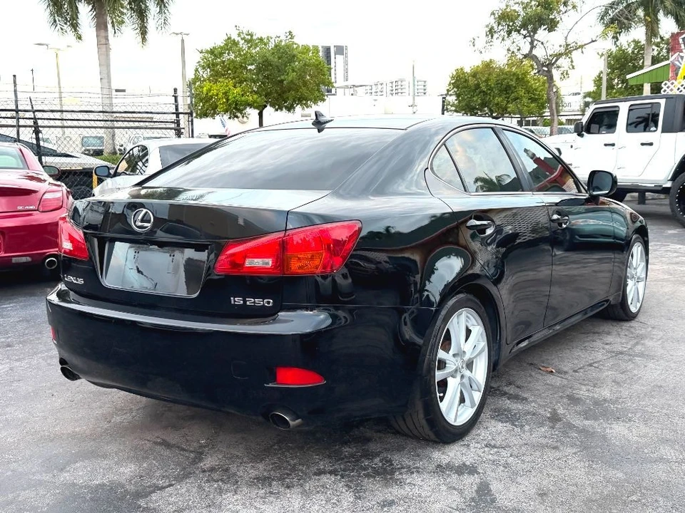 2007 Lexus IS 2nd Gen - Image 17 of 21