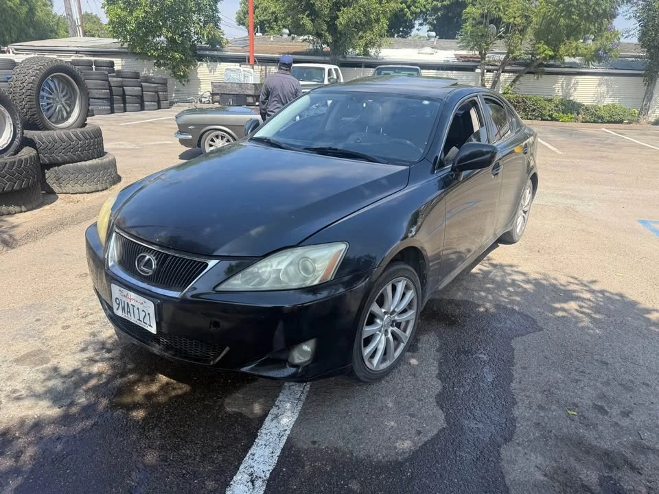 2007 Lexus IS 2nd Gen - Image 4 of 12