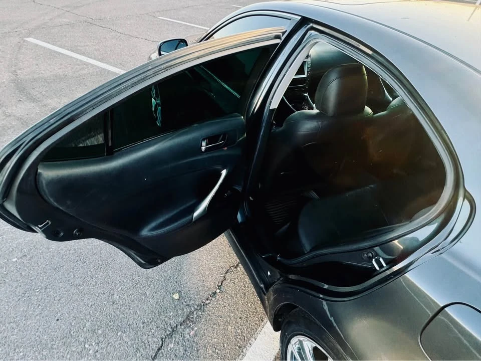2007 Lexus IS 2nd Gen - Image 13 of 20
