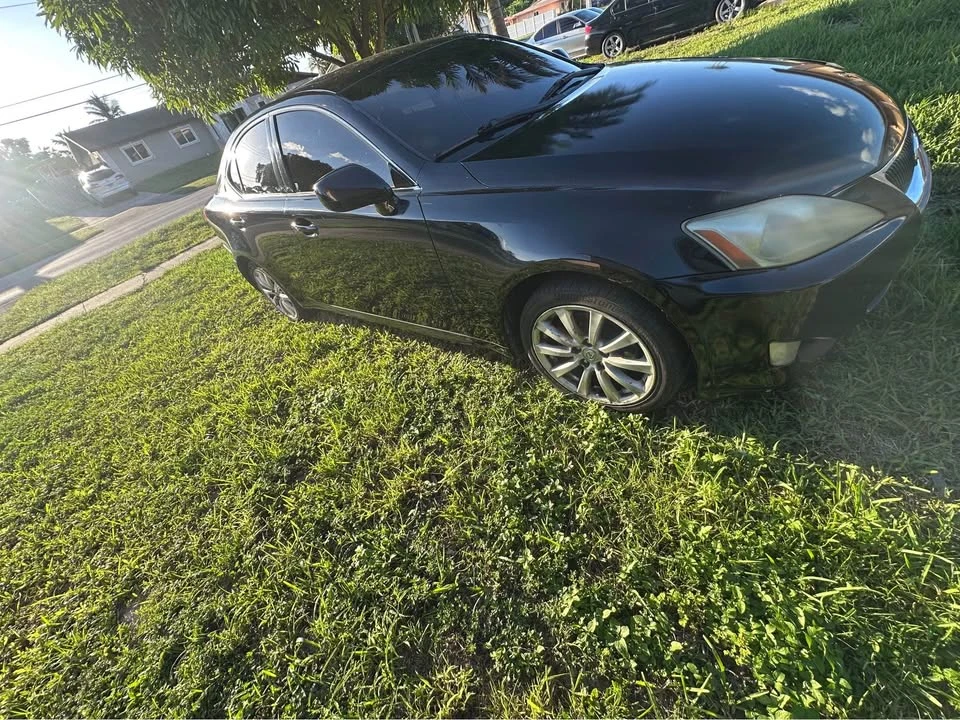 2007 Lexus IS 2nd Gen - Image 9 of 10