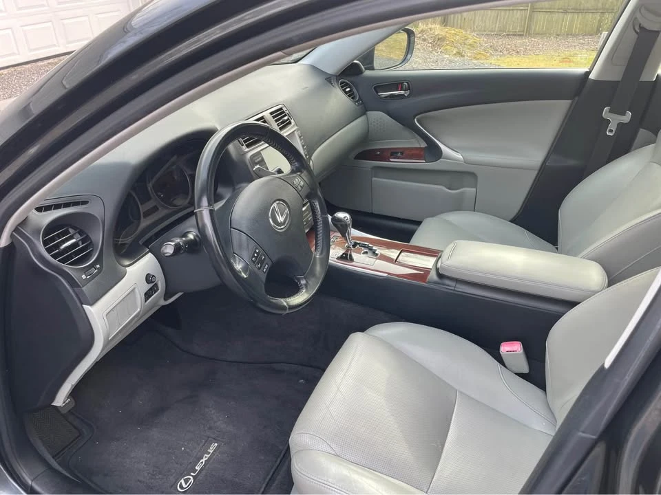 2007 Lexus IS 2nd Gen - Image 5 of 9