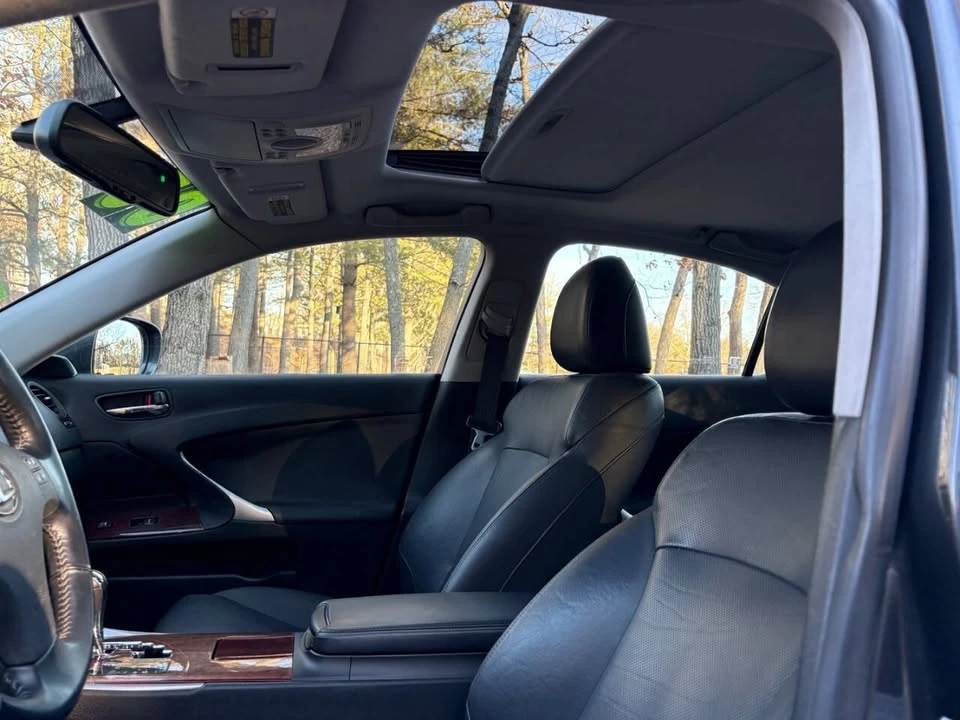 2007 Lexus IS 2nd Gen - Image 19 of 20