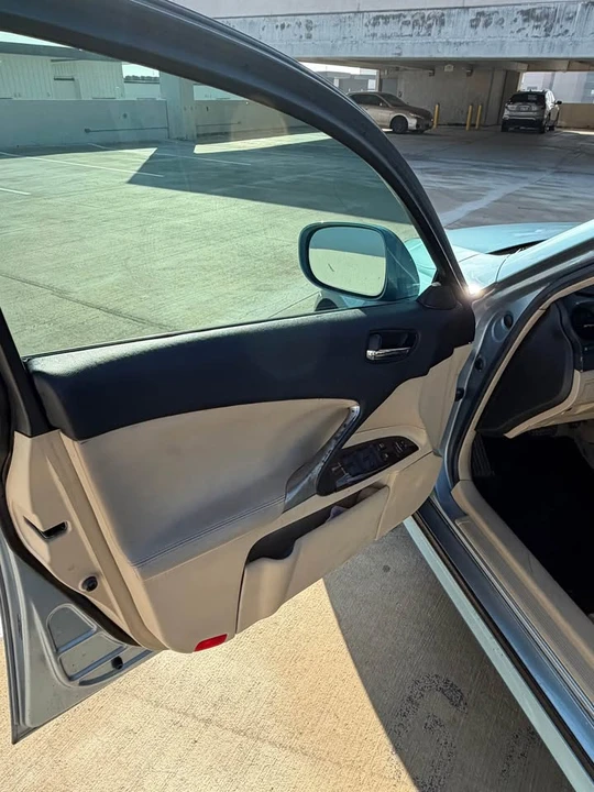 2007 Lexus IS 2nd Gen - Image 6 of 7