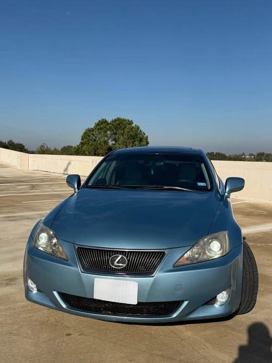 2007 Lexus IS 2nd Gen - Image 2 of 7