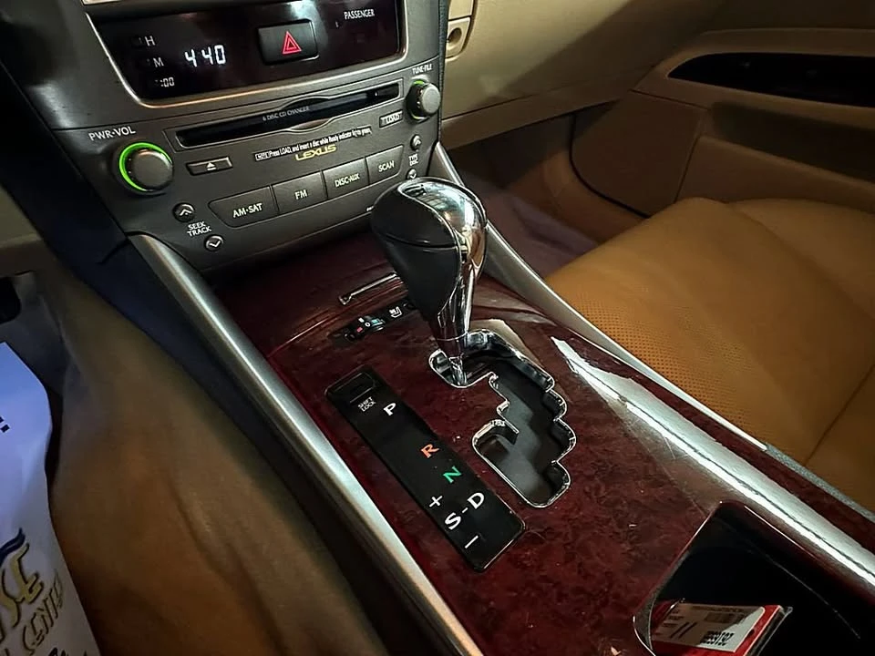 2007 Lexus IS 2nd Gen - Image 16 of 20