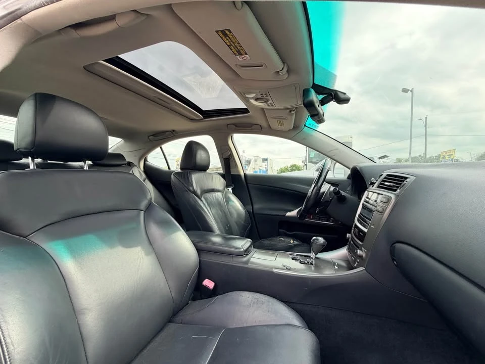 2007 Lexus IS 2nd Gen - Image 7 of 8