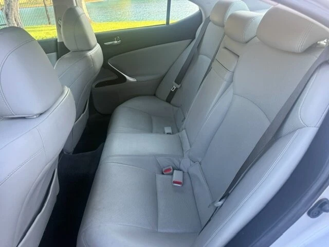 2007 Lexus IS 2nd Gen - Image 9 of 12