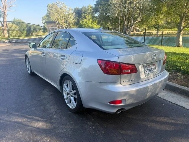 2007 Lexus IS 2nd Gen - Image 5 of 12