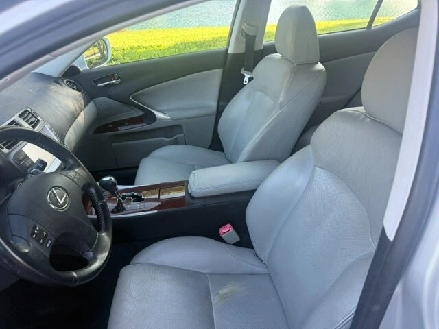 2007 Lexus IS 2nd Gen - Image 8 of 12
