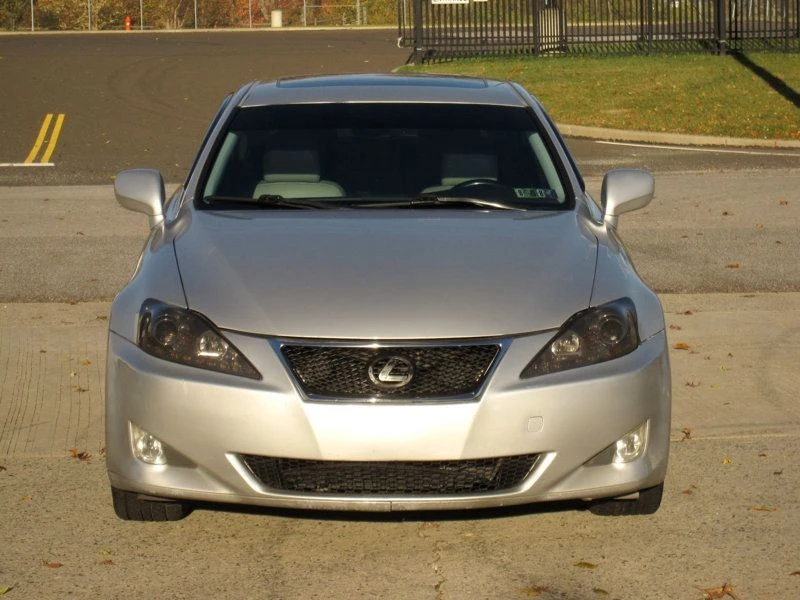 2007 Lexus IS 2nd Gen - Image 5 of 12