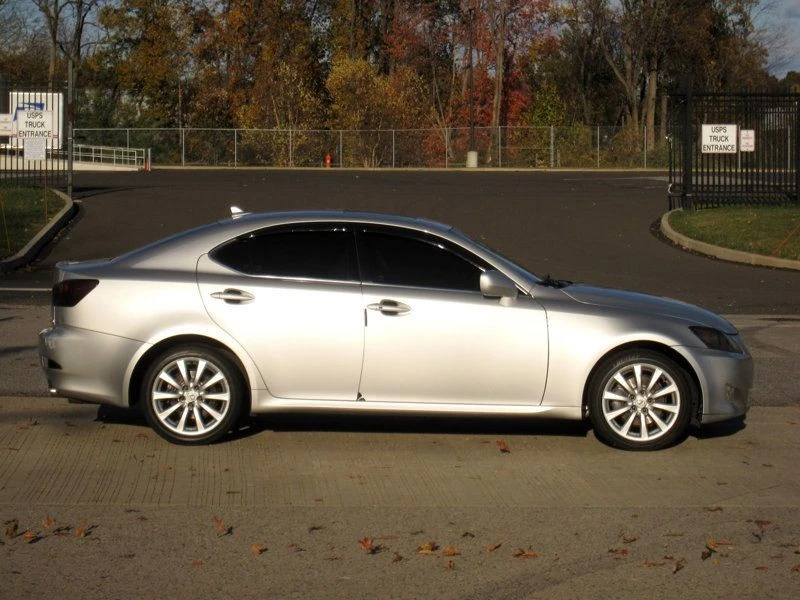 2007 Lexus IS 2nd Gen - Image 9 of 12