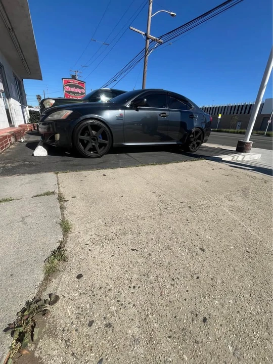 2007 Lexus IS 2nd Gen - Image 2 of 10