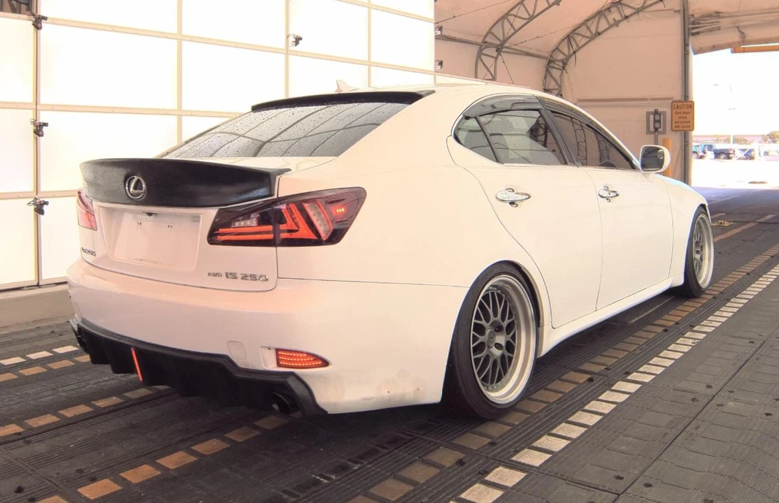 2007 Lexus IS 2nd Gen - Image 4 of 12