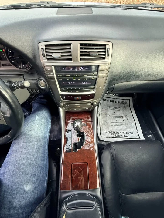 2007 Lexus IS 2nd Gen - Image 14 of 20