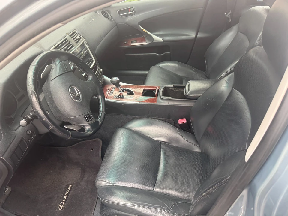 2007 Lexus IS 2nd Gen - Image 5 of 8