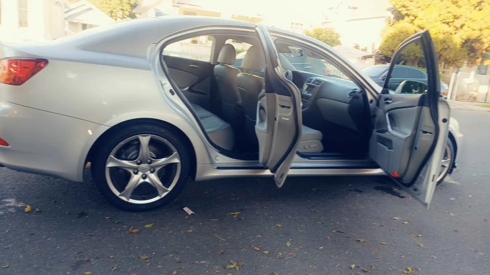 2007 Lexus IS 2nd Gen - Image 9 of 20