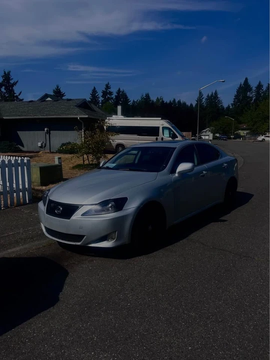 2007 Lexus IS 2nd Gen - Image 5 of 7
