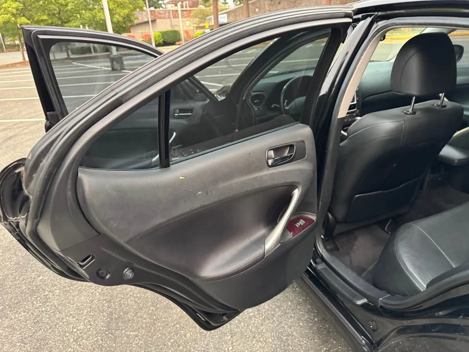 2007 Lexus IS 2nd Gen - Image 16 of 19