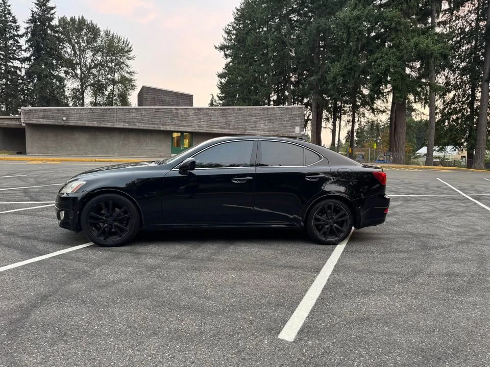 2007 Lexus IS 2nd Gen - Image 11 of 19