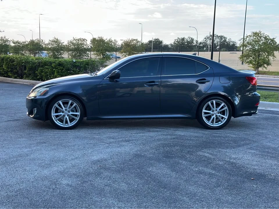 2007 Lexus IS 2nd Gen - Image 8 of 20
